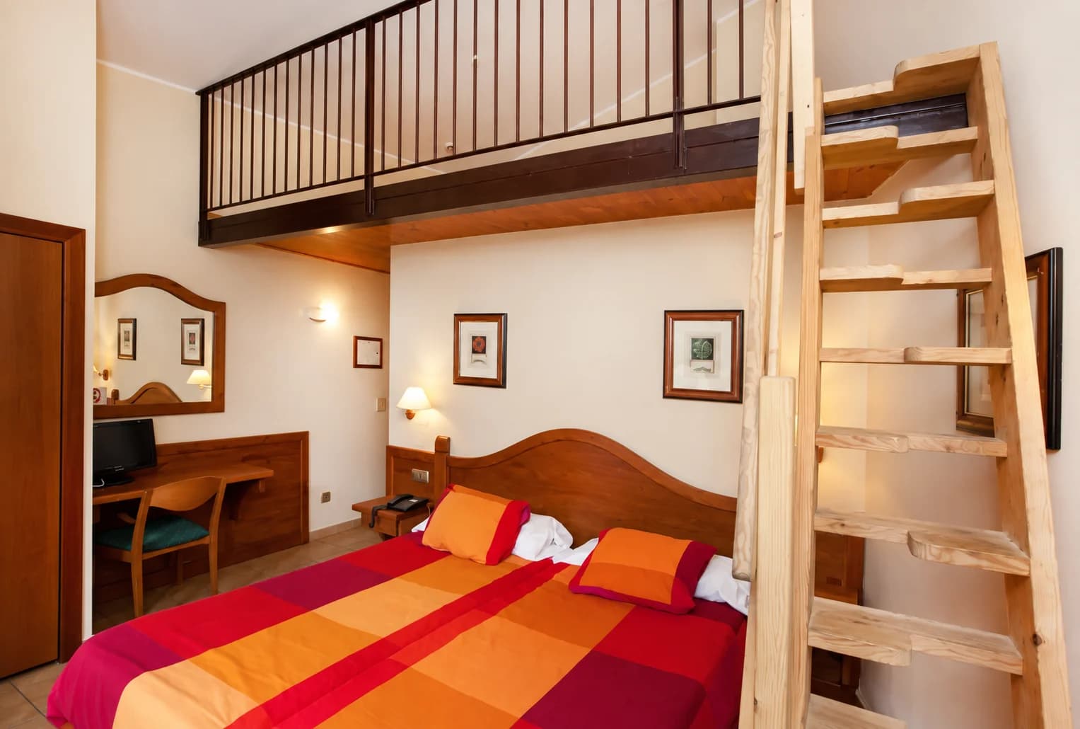 Example room interior at Hotel Montané